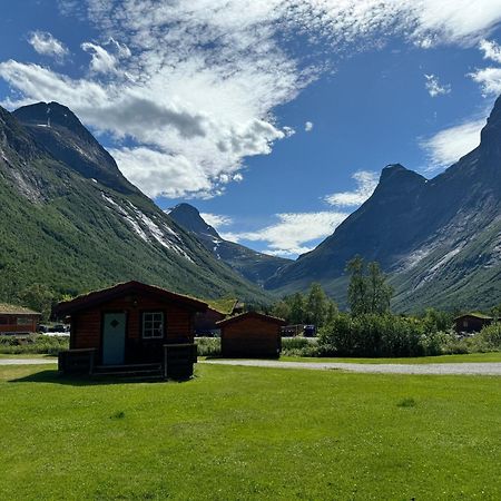 Trollstigen Camping And Gjestegard Andalsnes Exterior photo