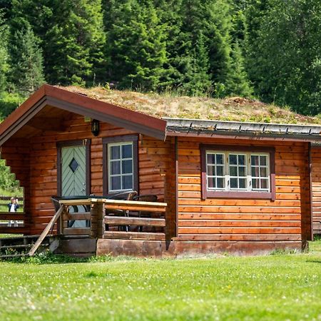 Trollstigen Camping And Gjestegard Andalsnes Exterior photo