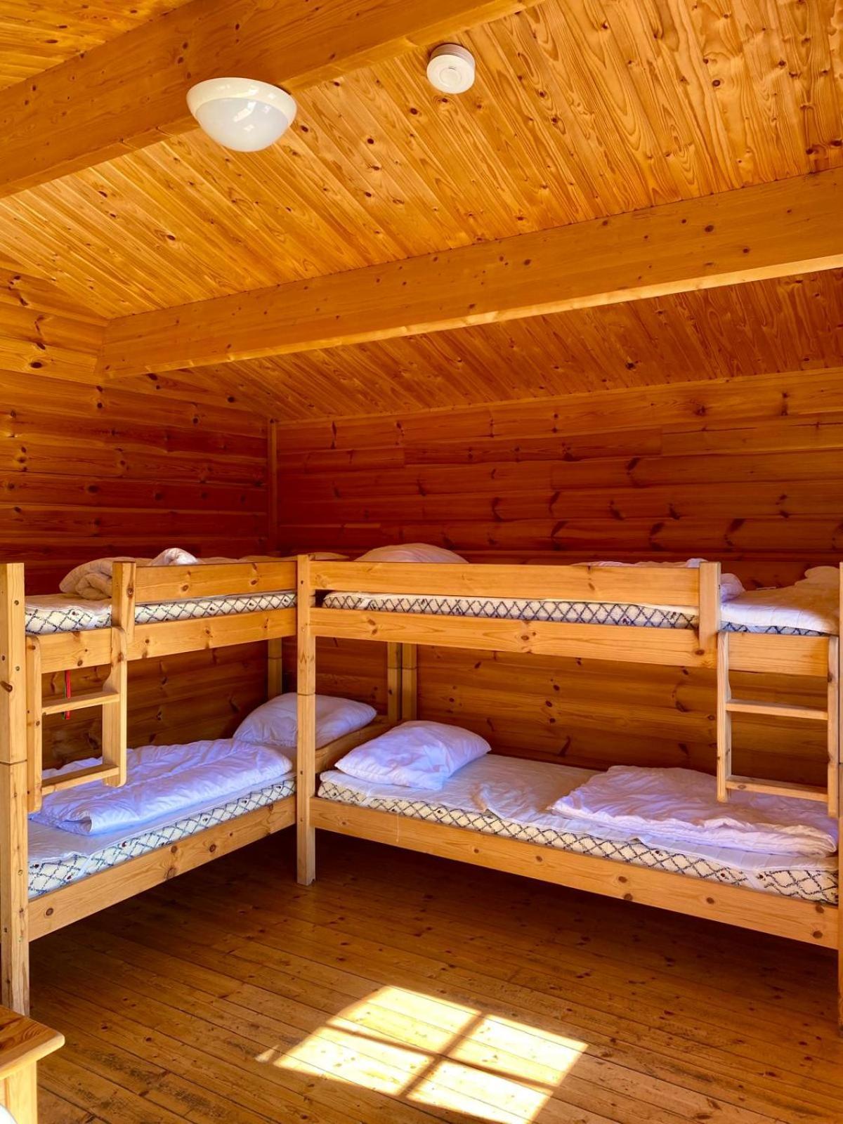 Trollstigen Camping And Gjestegard Andalsnes Room photo