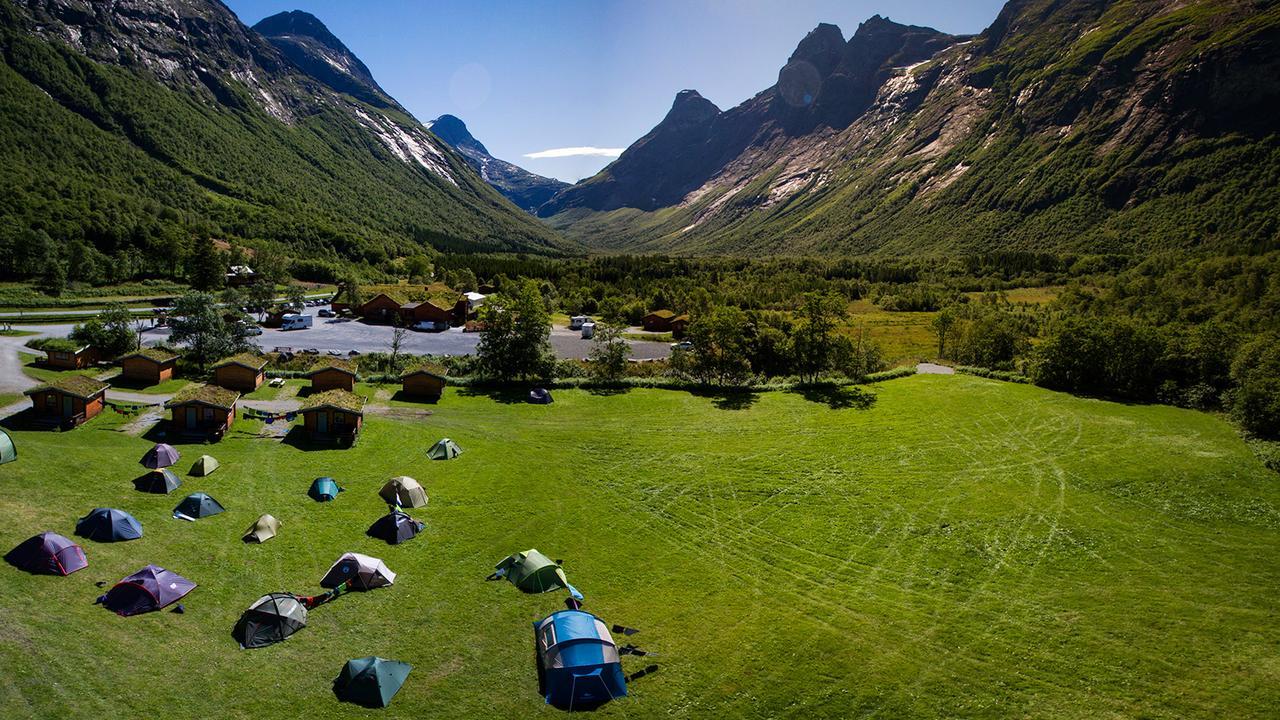 Trollstigen Camping And Gjestegard Andalsnes Exterior photo